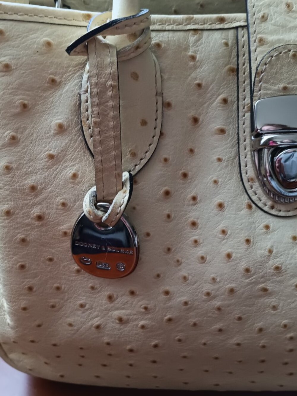 EUC Dooney & Bourke Small Buttercream Yellow Ostrich Satchel - Picture 3 of 16